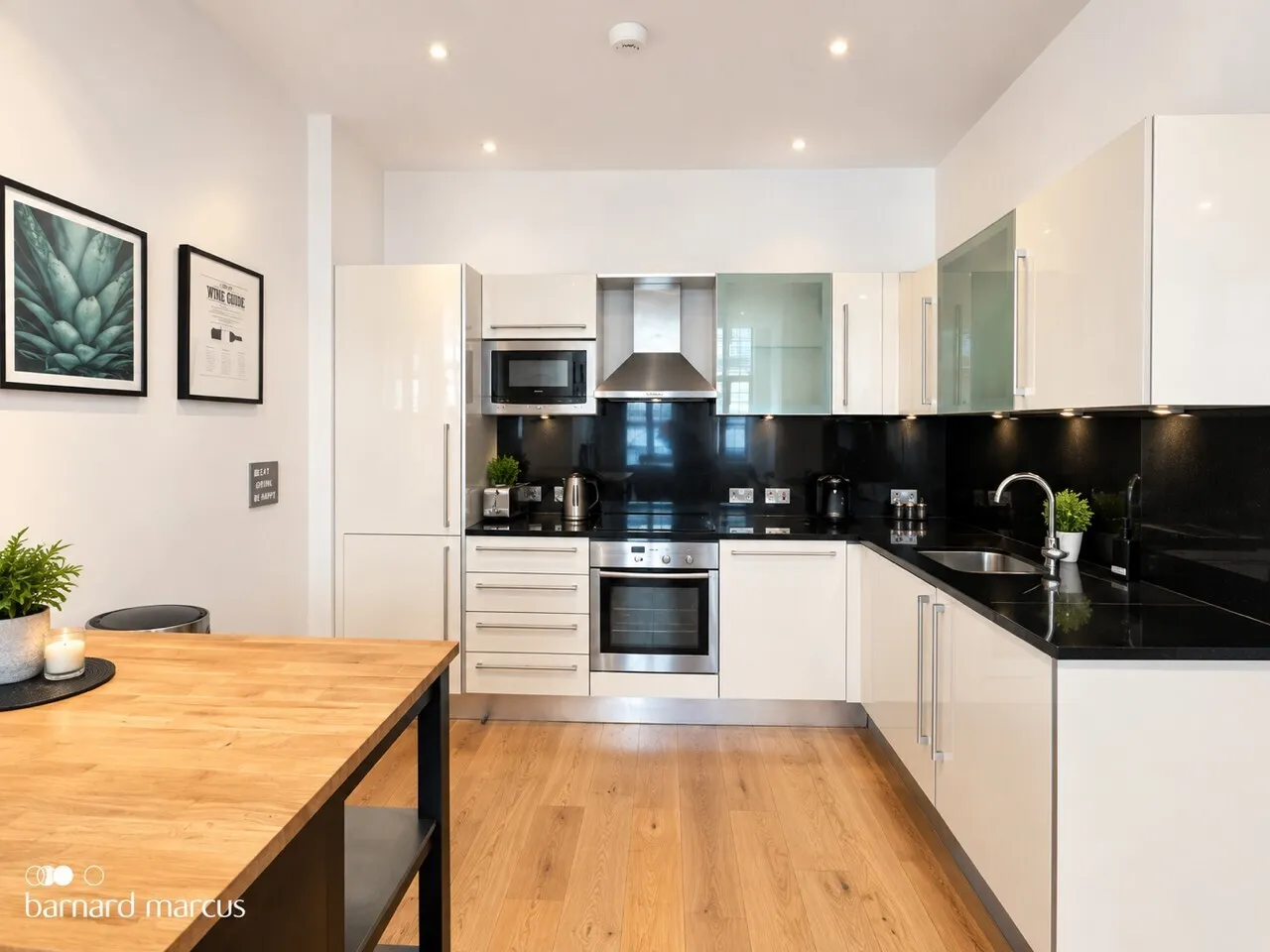 Scarbrook Road, CROYDON, photo 2