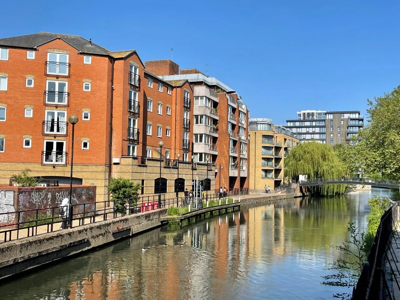 2 bed flat for sale, Mayflower Court, Highbridge Wharf, RG1