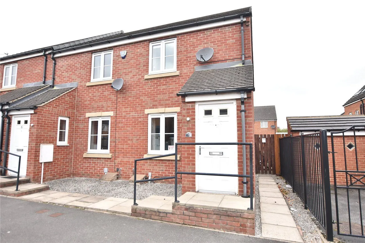 2 bed house for sale, Ash Tree Gardens, Leeds, LS14