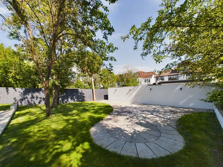 Brondesbury Park, Brondesbury Park, NW6 7AT, photo 4