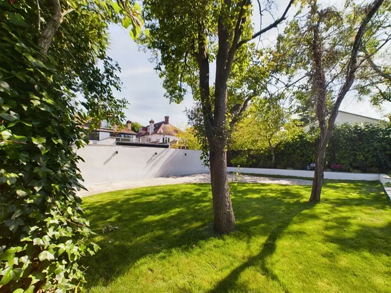 Brondesbury Park, Brondesbury Park, NW6 7AT, photo 11