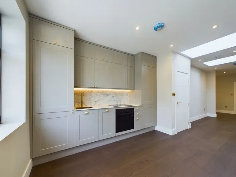 Brondesbury Park, Brondesbury Park, NW6 7AT, photo 15