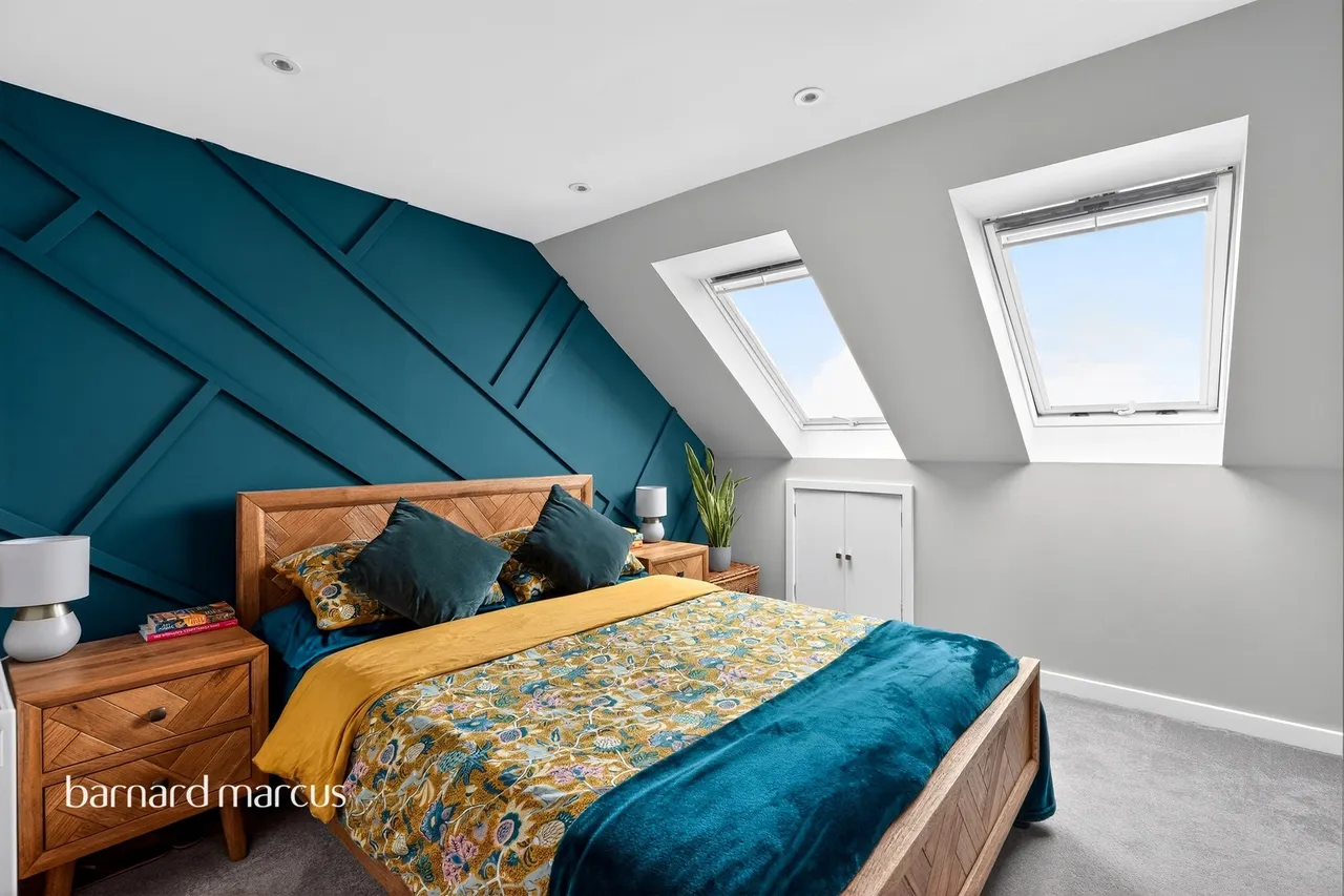 Hayton Crescent, Tadworth, photo 4