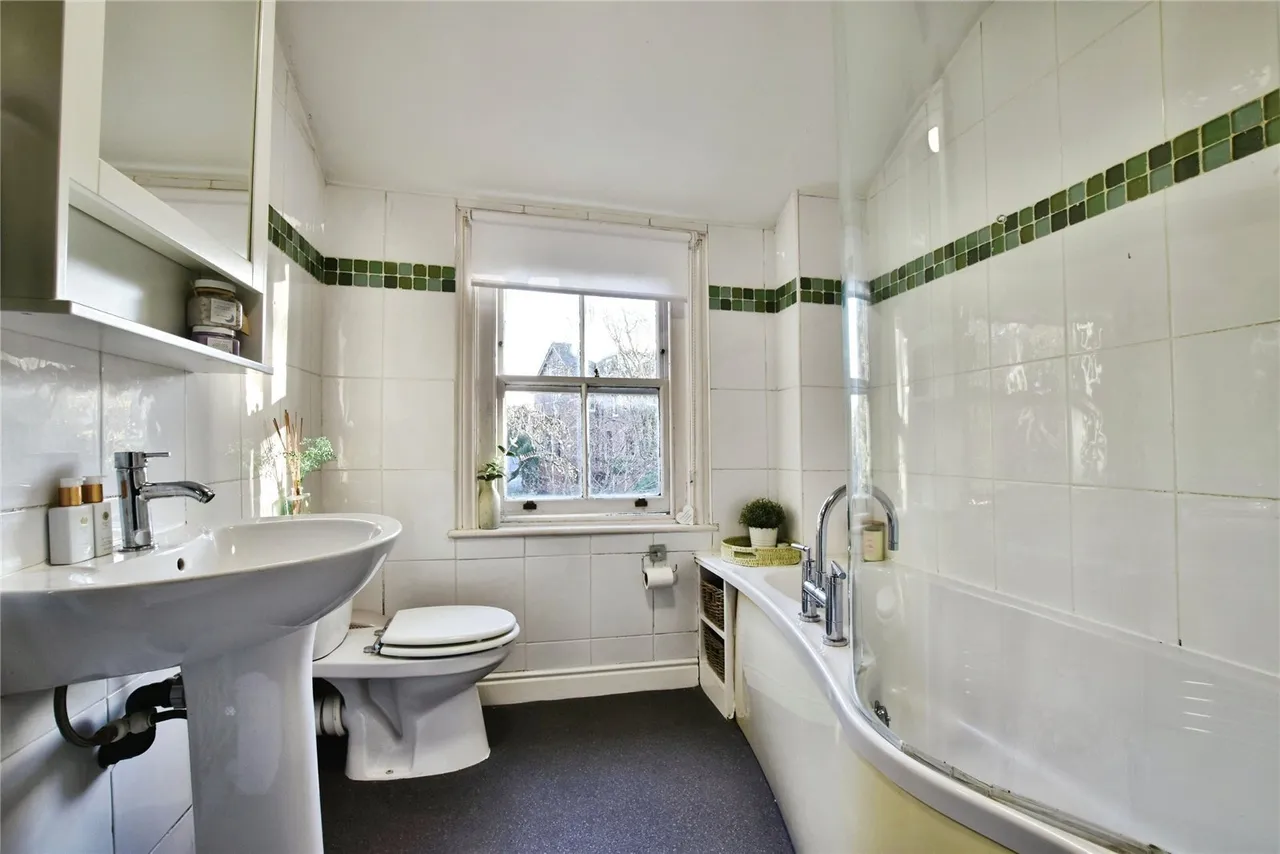 Bloomsbury Lane, Timperley, Altrincham, WA15, photo 9