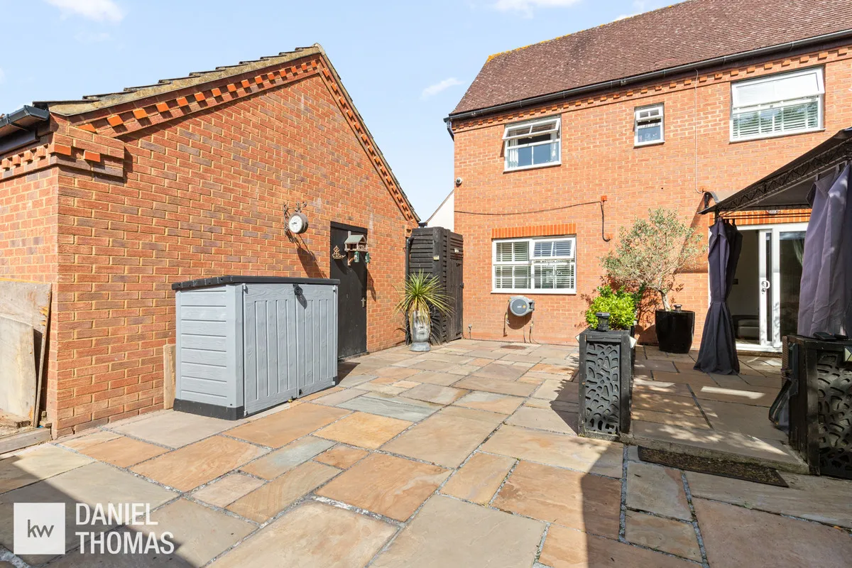 Bradley Road, Waltham Abbey, EN9, photo 11