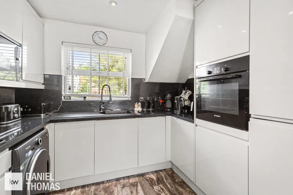 Bradley Road, Waltham Abbey, EN9, photo 7