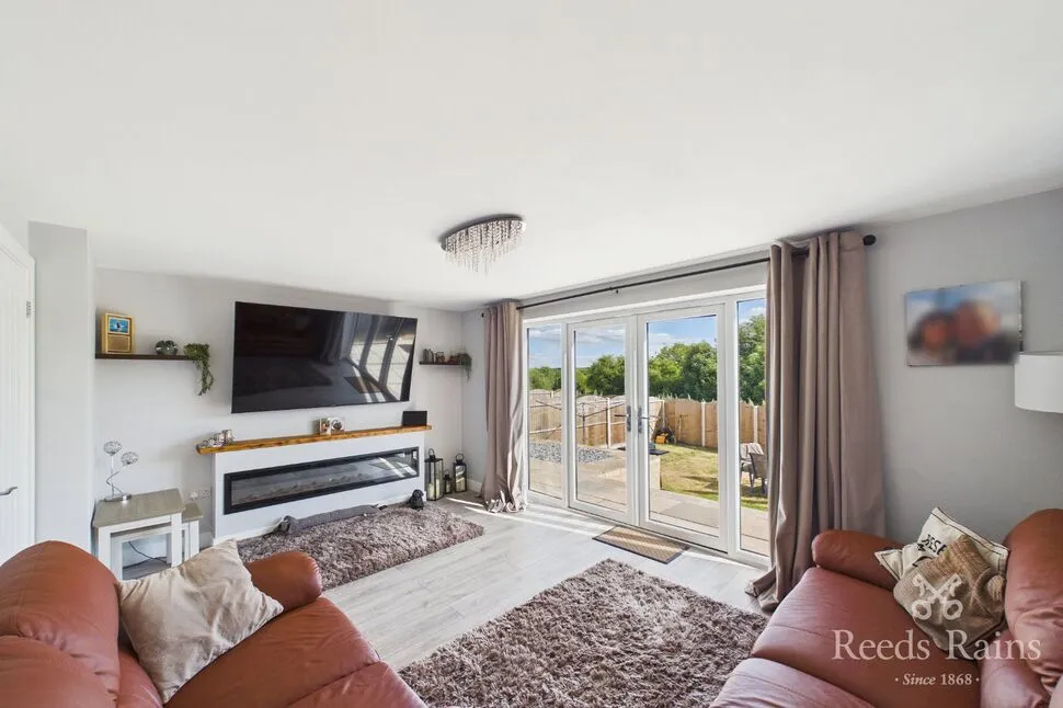 Lakeside Court, Worksop, Nottinghamshire, S80, photo 4