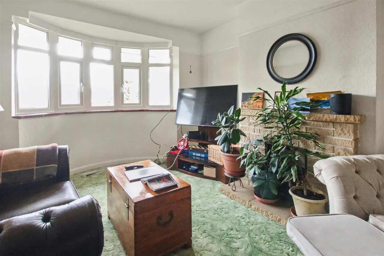 Clinton Road, Leatherhead, KT22, photo 4