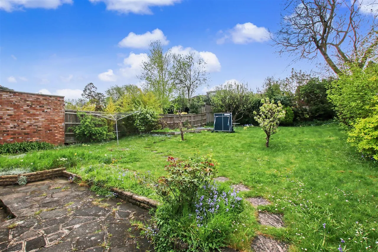 Clinton Road, Leatherhead, KT22, photo 11
