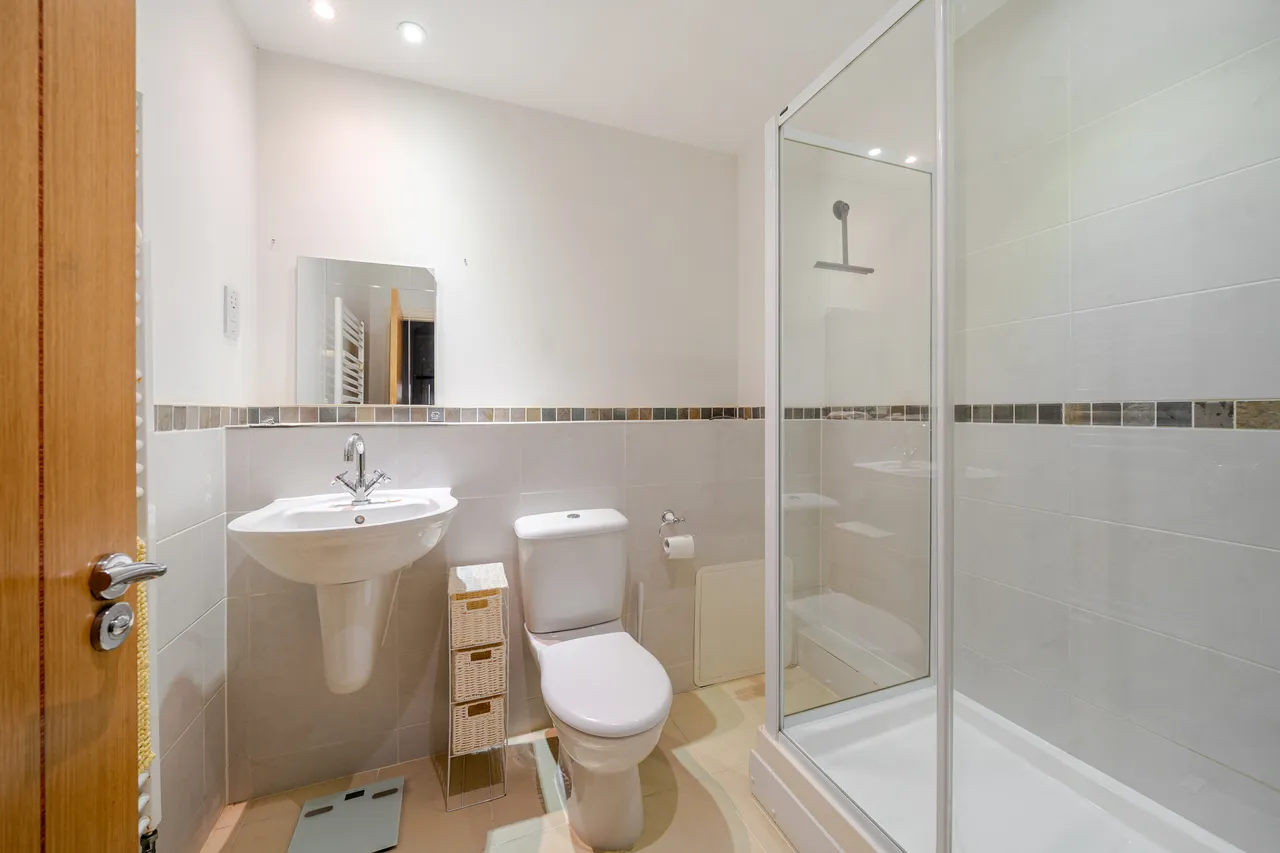 Clement Court, Chawton, GU34, photo 6
