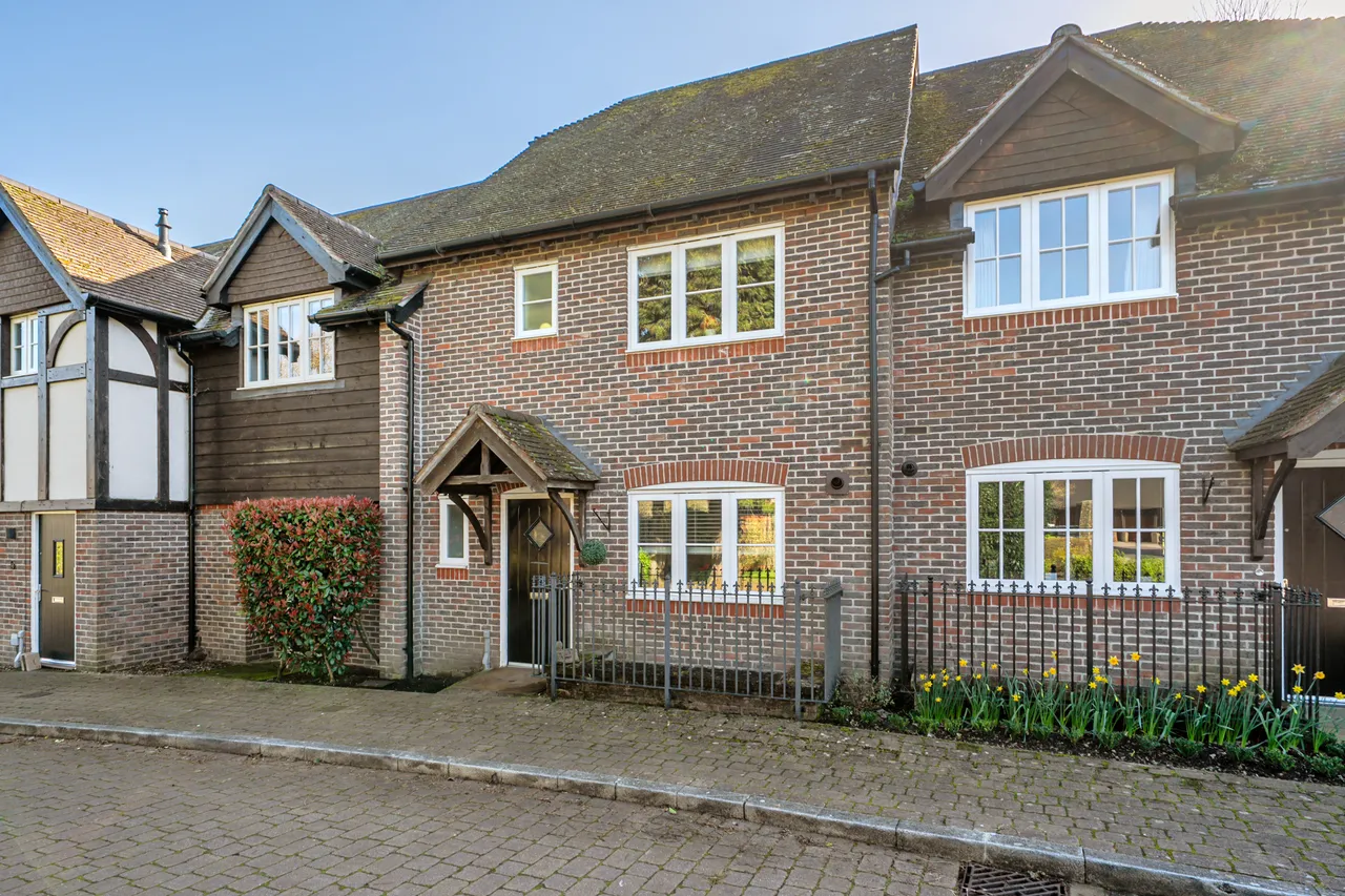 Clement Court, Chawton, GU34, photo 7