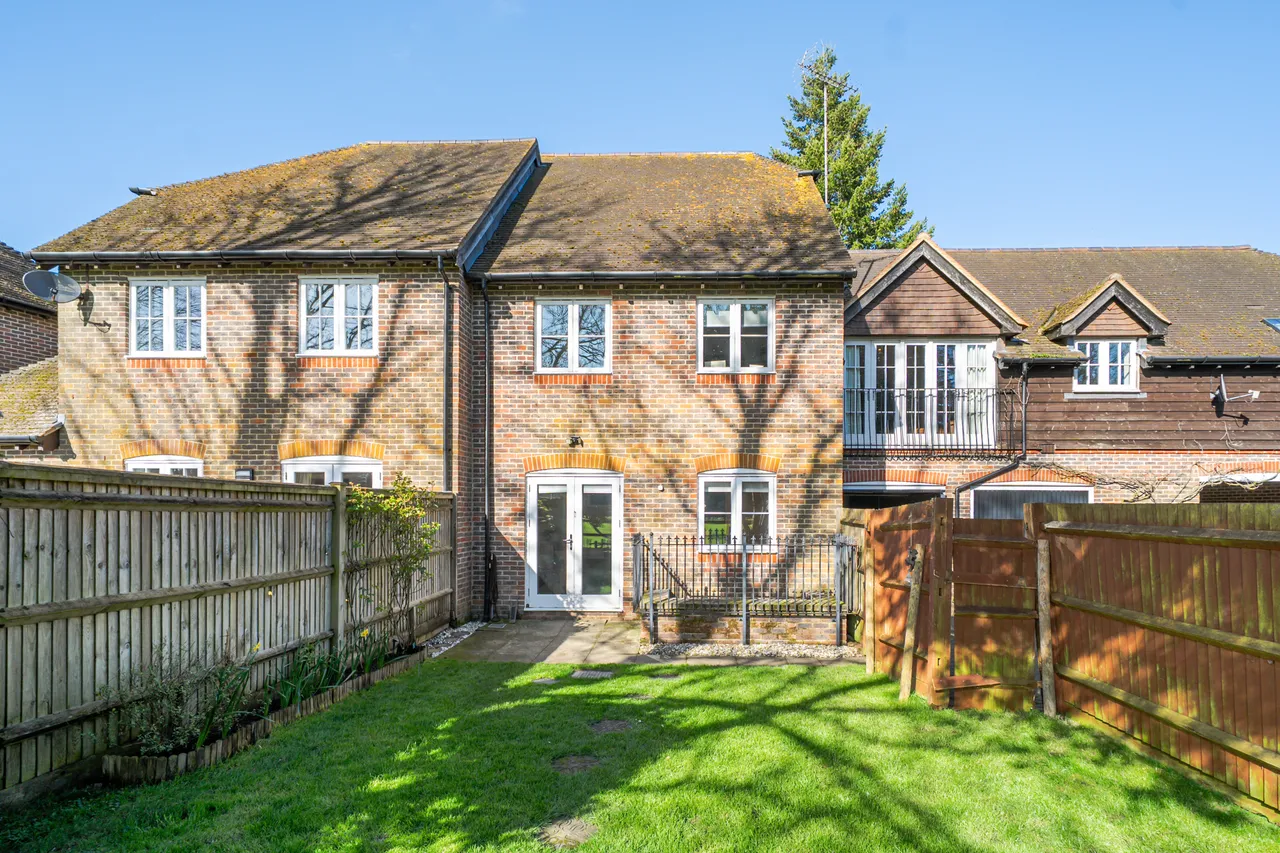 4 bed house for sale — Clement Court, Chawton, GU34
