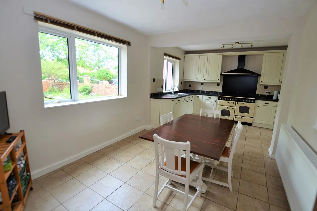 Middlewich Road, Crewe, photo 9