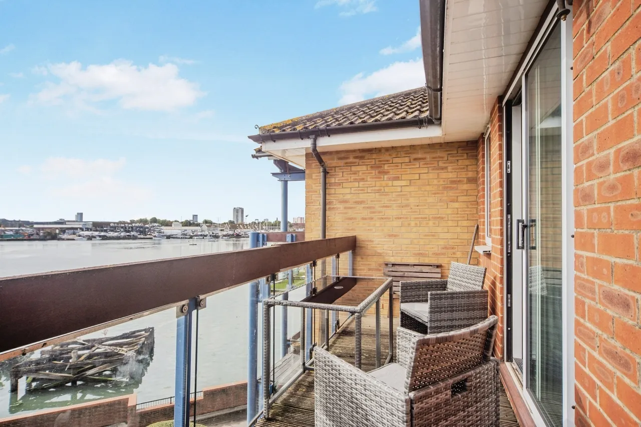 Quayside Road, Southampton, SO18, photo 14