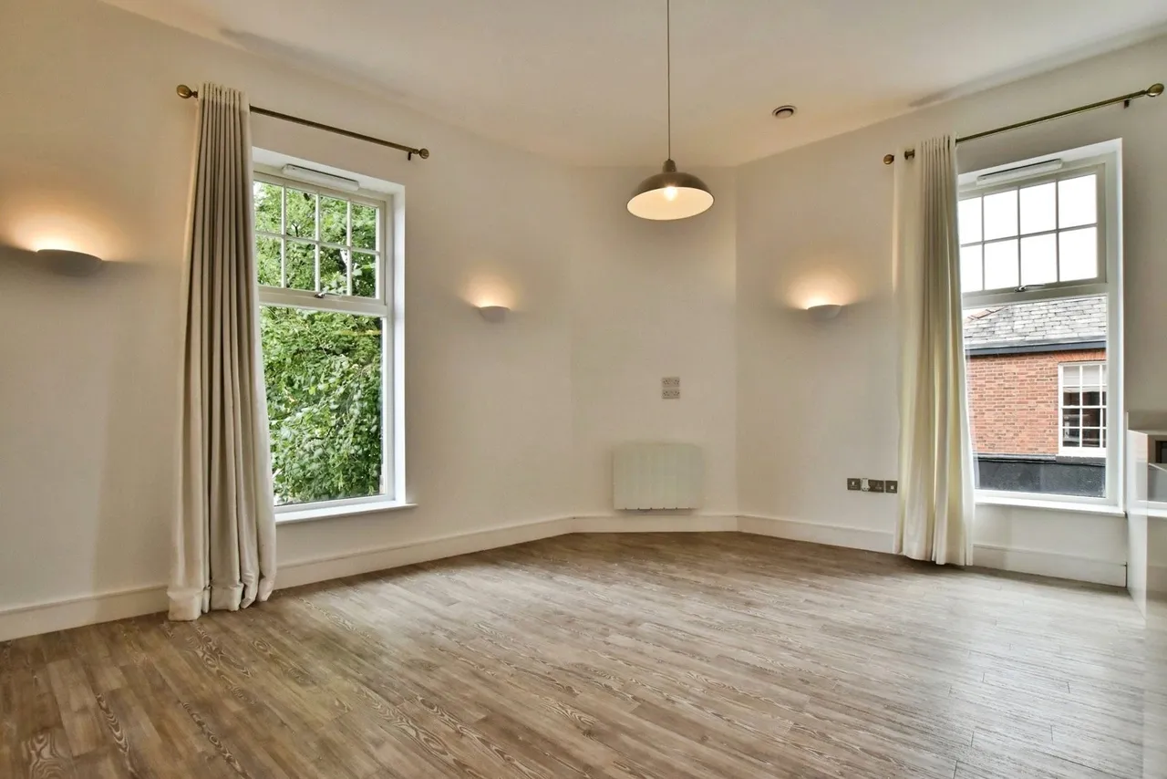 Stevens Street, Alderley Edge, Cheshire, SK9, photo 3