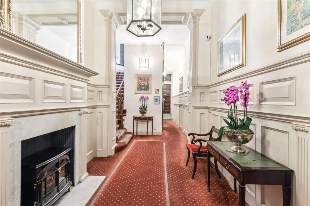 Flat 7, 7 Sloane Street, London, photo 2
