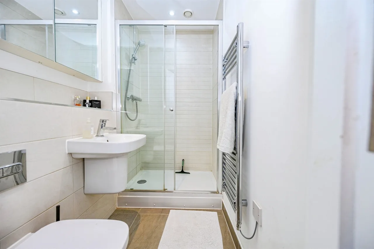 Frogmore Road, HEMEL HEMPSTEAD, photo 12