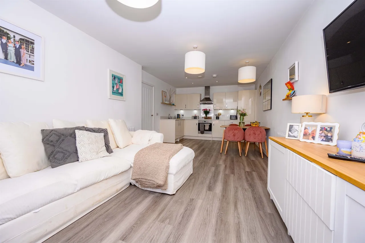 Frogmore Road, HEMEL HEMPSTEAD, photo 6