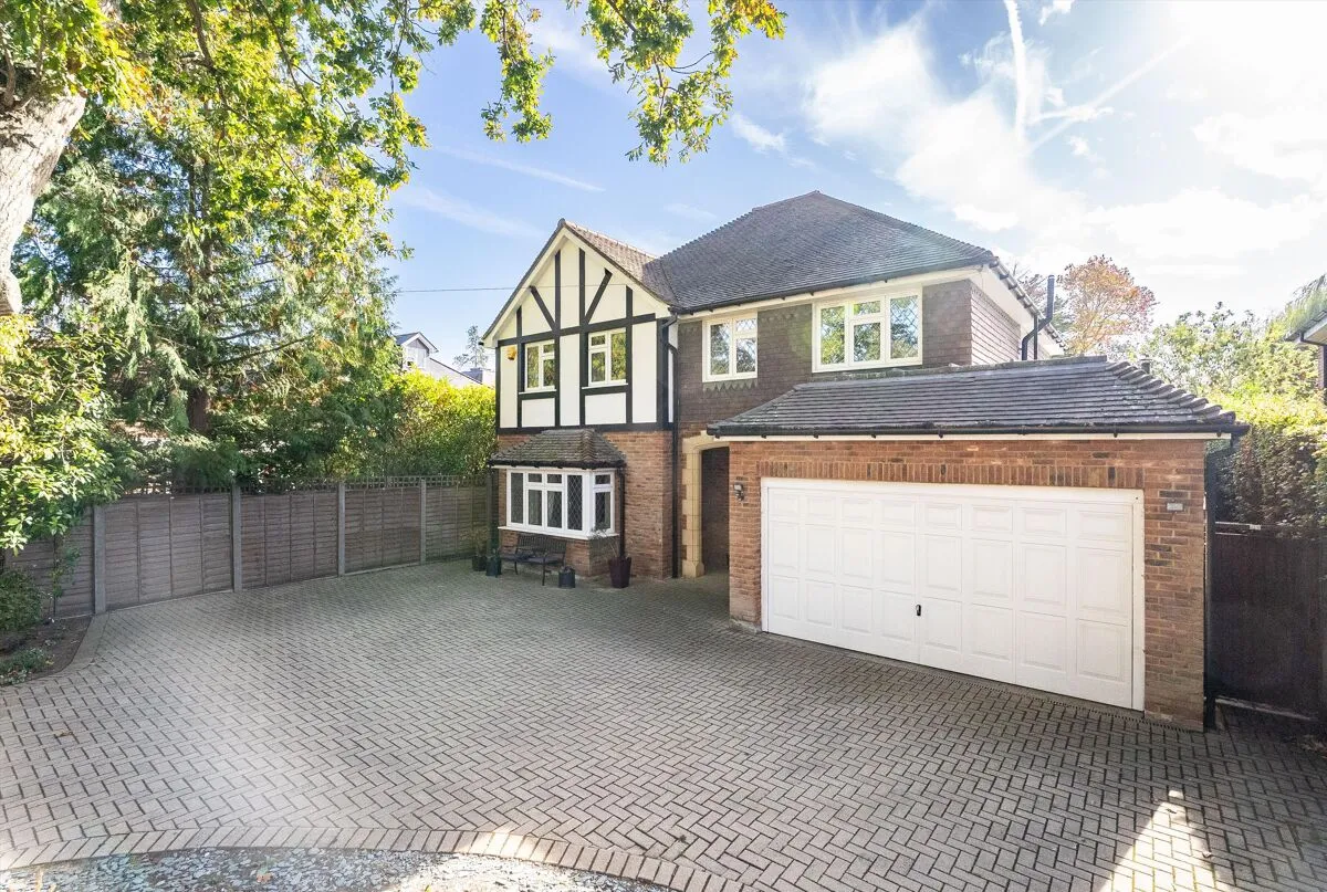5 bed house for sale, Heath Ridge Green, Cobham, KT11