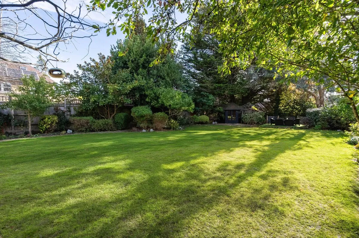 Heath Ridge Green, Cobham, KT11, photo 27