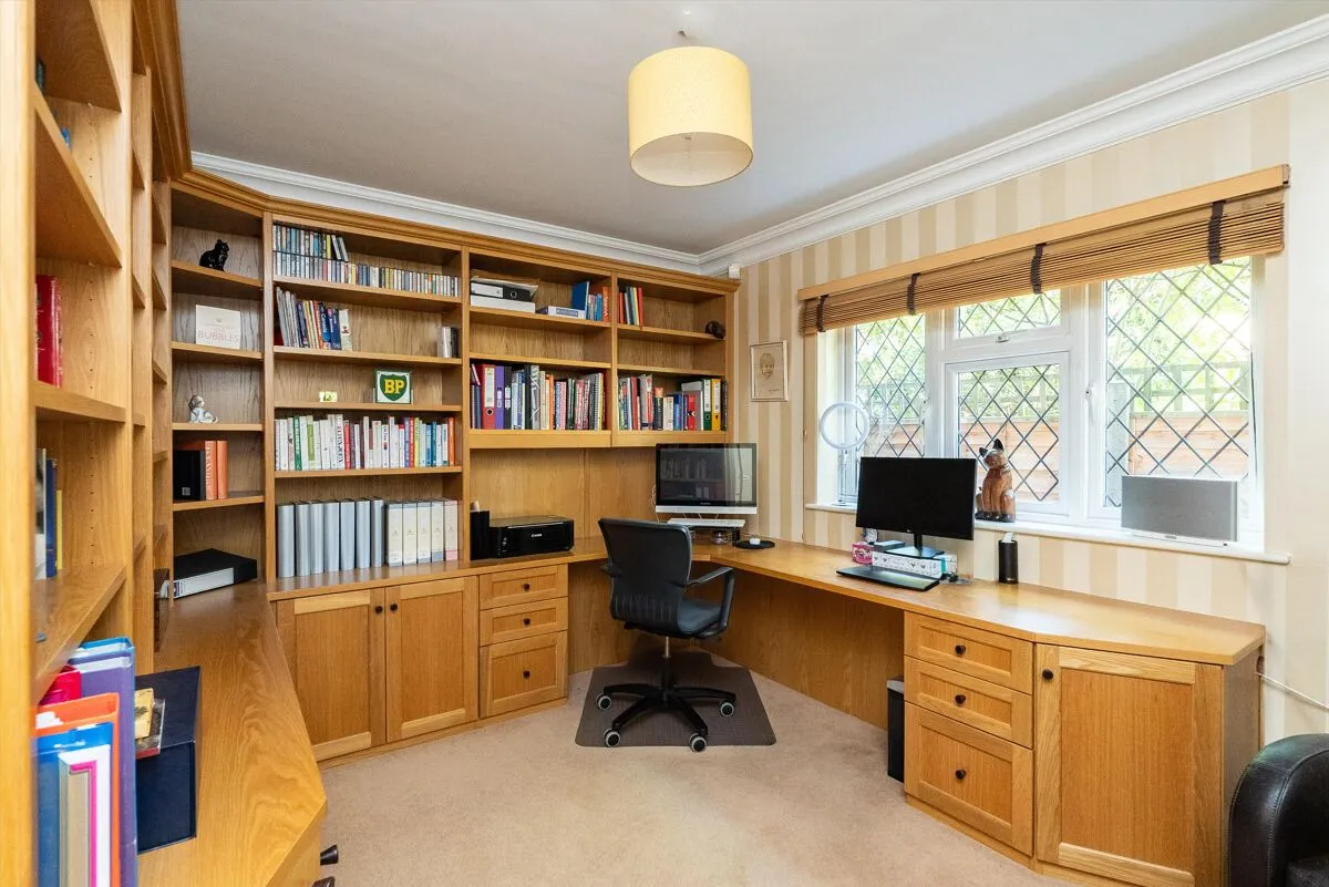 Heath Ridge Green, Cobham, KT11, photo 12