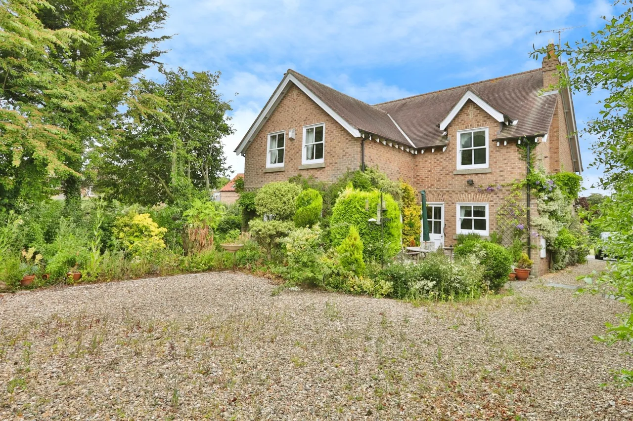 4 bed house for sale, Thorpe, Lockington, YO25