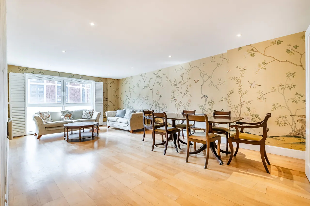 3 bed flat for sale — Vauxhall Bridge Road, London, SW1V