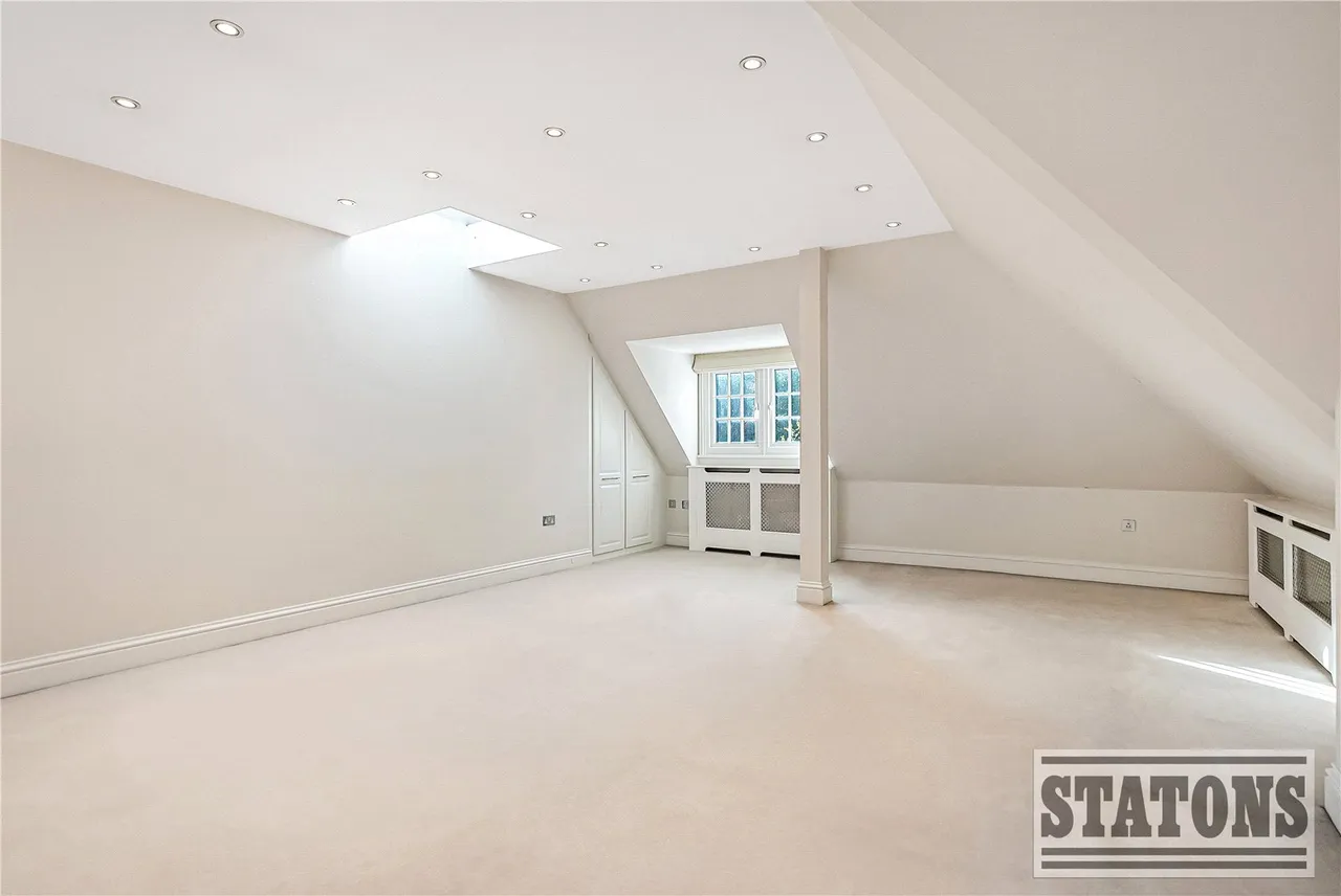 Broadgates Avenue, Hadley Wood, Hertfordshire, EN4 0NU, photo 24