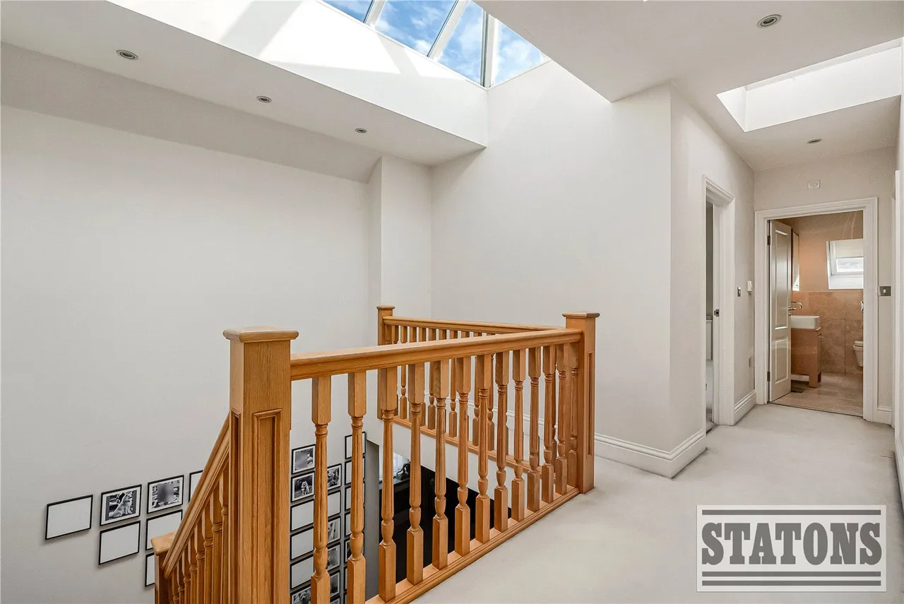 Broadgates Avenue, Hadley Wood, Hertfordshire, EN4 0NU, photo 23