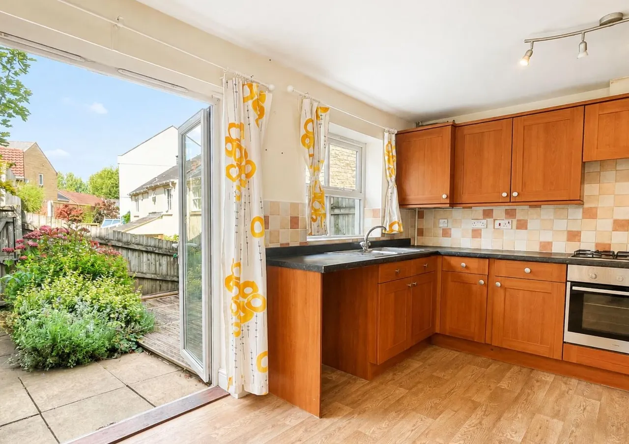 Henley Way Frome, Somerset BA11 3HY, photo 3