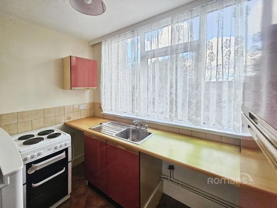 Farnham Road, Slough, SL2, photo 4