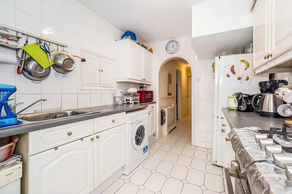 Bracken Close, London, E6, photo 11