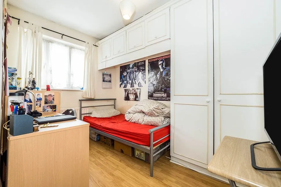 Bracken Close, London, E6, photo 9