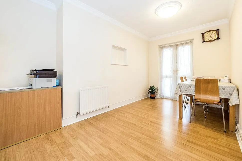 Bracken Close, London, E6, photo 10