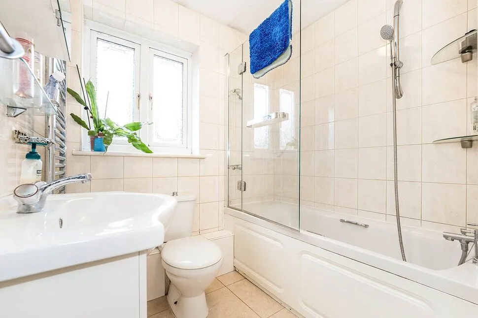 Bracken Close, London, E6, photo 4