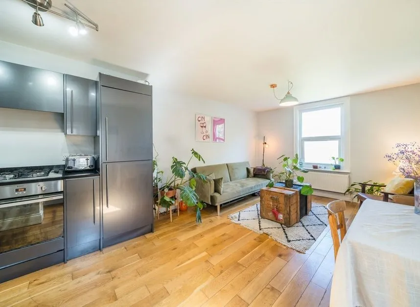Hopton Road, Streatham, SW16, photo 2