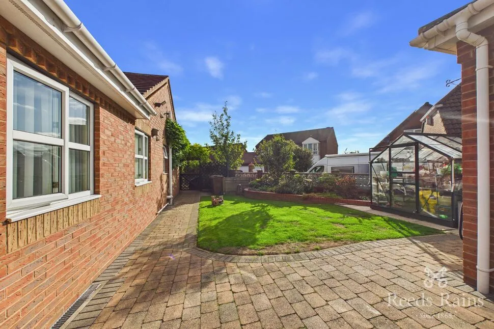 Aire Valley Mount, Castleford, WF10, photo 23