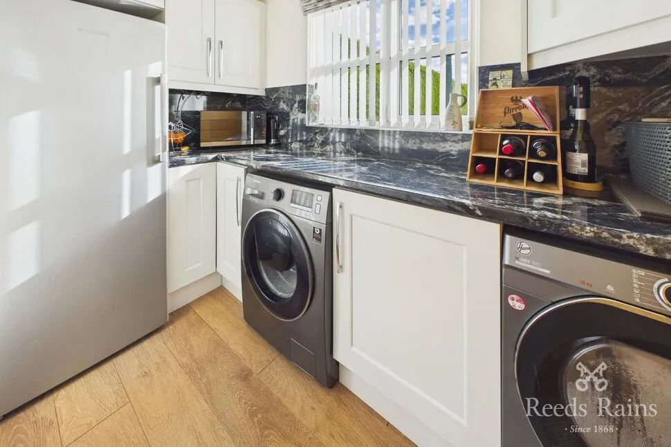 Aire Valley Mount, Castleford, WF10, photo 9