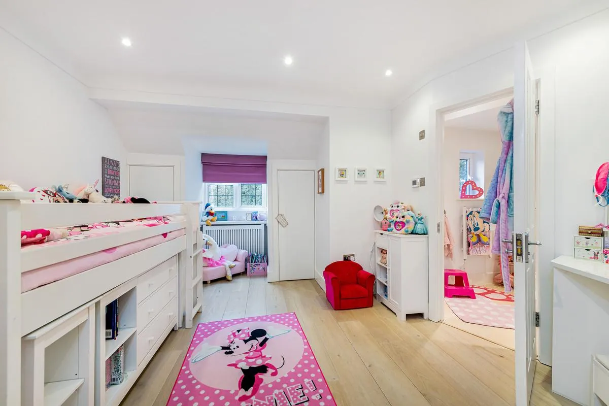 Parke Road, London, SW13, photo 34