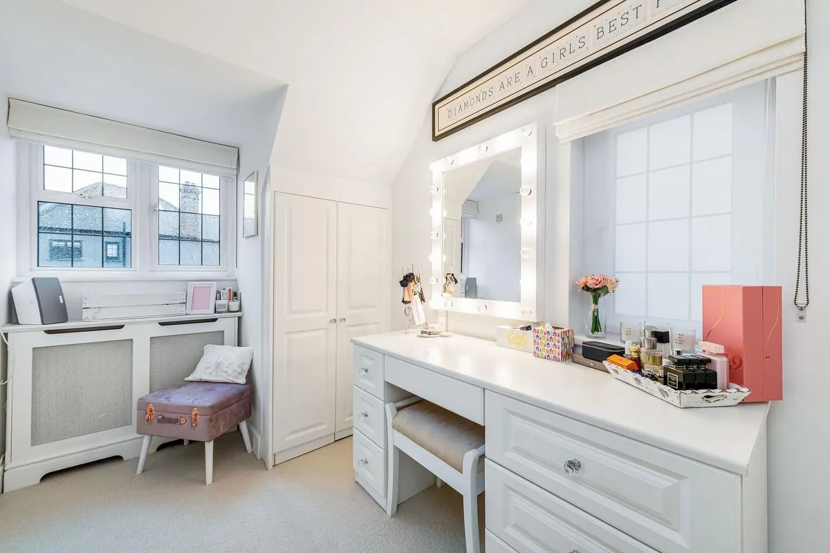 Parke Road, London, SW13, photo 30
