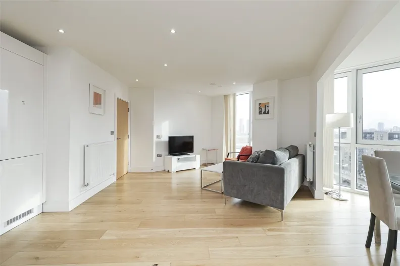 High Street, Stratford, E15, photo 10