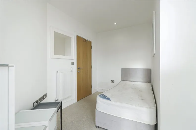 High Street, Stratford, E15, photo 14