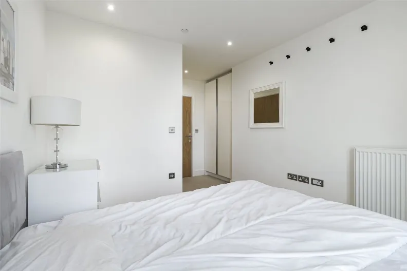 High Street, Stratford, E15, photo 11