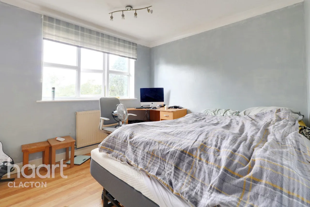 London Road, Clacton-On-Sea, CO15, photo 8