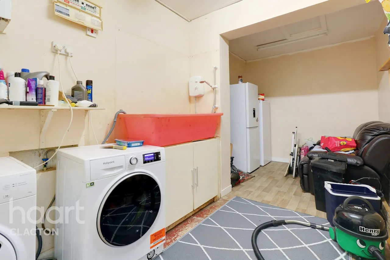 London Road, Clacton-On-Sea, CO15, photo 6