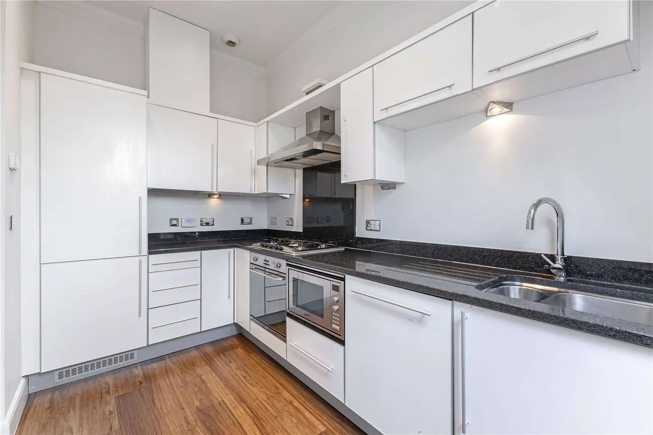 Pembury Place, Trinity Close, Tunbridge Wells, Kent, TN2 3QL, photo 8