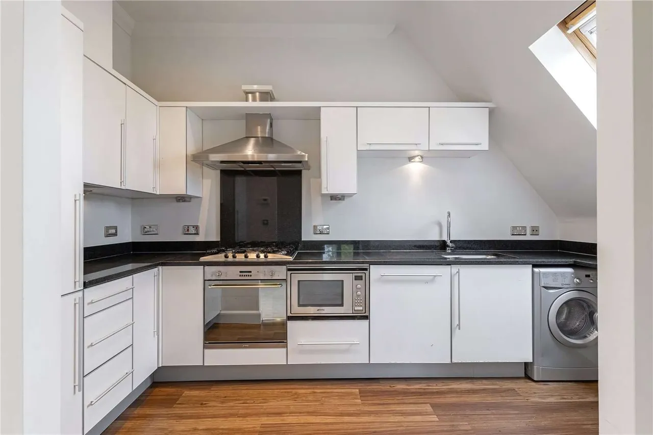 Pembury Place, Trinity Close, Tunbridge Wells, Kent, TN2 3QL, photo 9