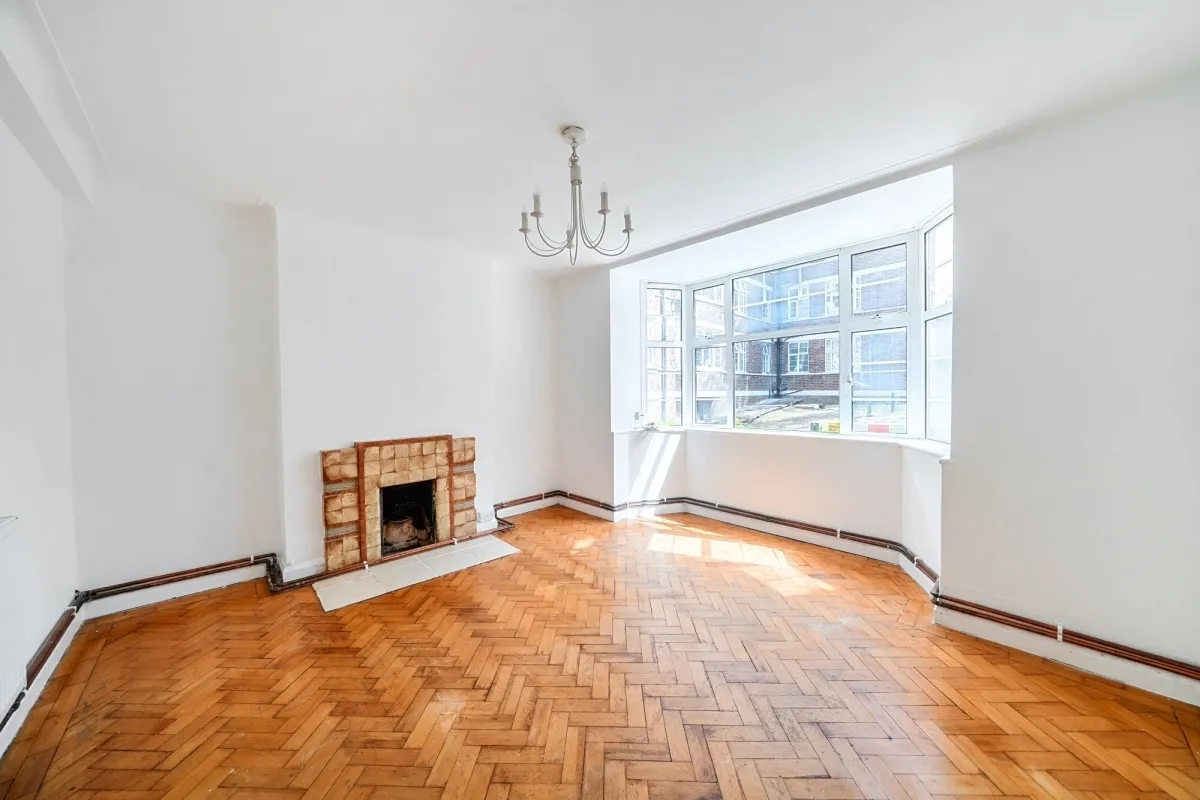 2 bed flat to rent — Colney Hatch Lane London N10