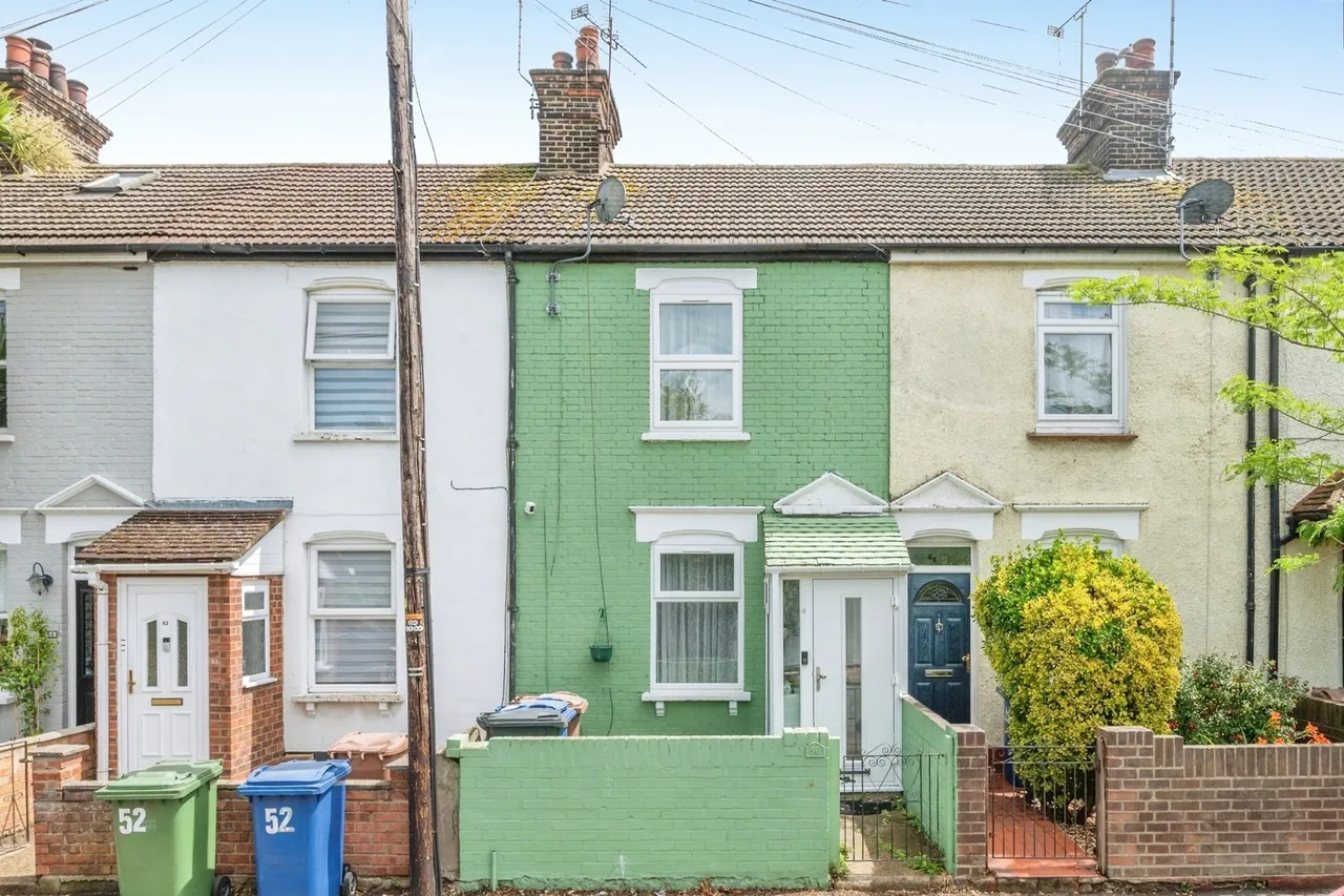 2 bed house for sale — Richmond Road, Grays, Essex, RM17