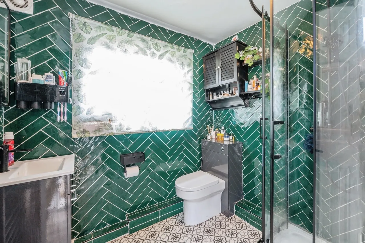 Richmond Road, Grays, Essex, RM17, photo 5